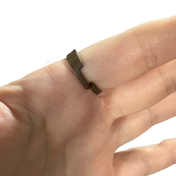 Jeweled Dome Cocktail Ring Statement Ring Adjustable size 8 - Picture 4 of 7